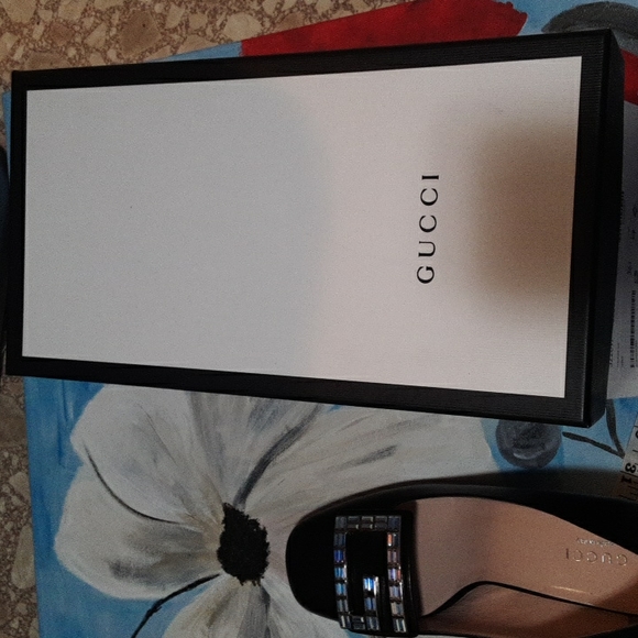 Gucci Malaga Kid leather mid heel pump with crystal G - Picture 15 of 15